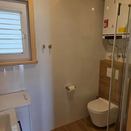 Pod Hajdówką 2 *